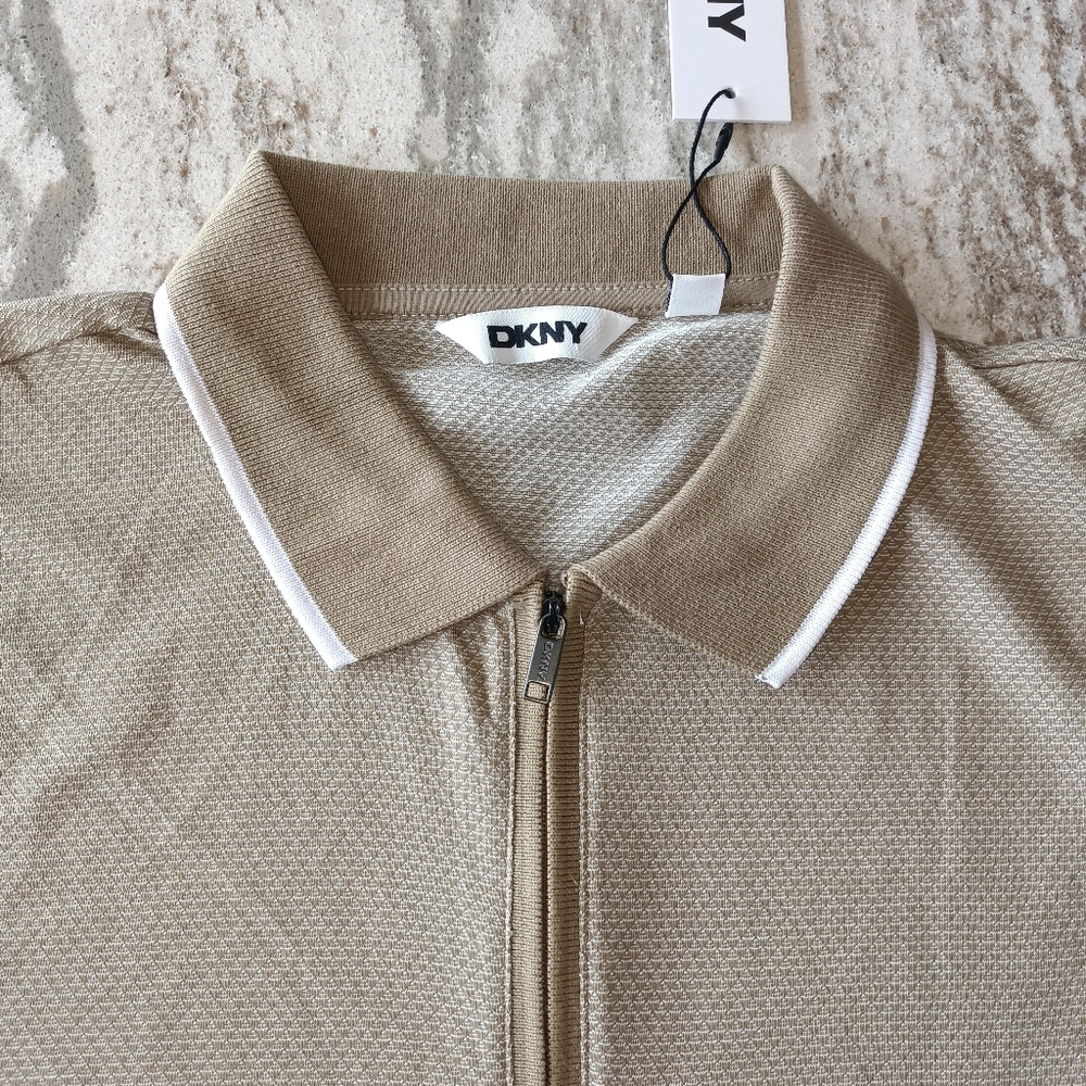 DKNY Men's Zip-Up Polo Shirt NEW Size Medium